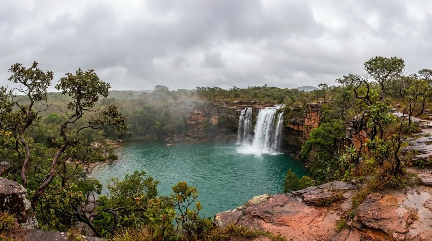 Cachoeira Poço Encantado — cachoeira em Goias, Brasil